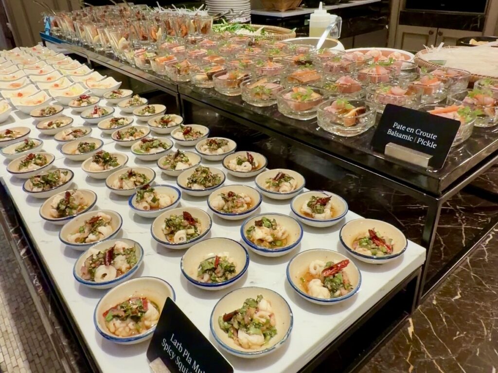 The Athenee Hotel Bangkok – Royal Club Lounge Evening Cocktail 1