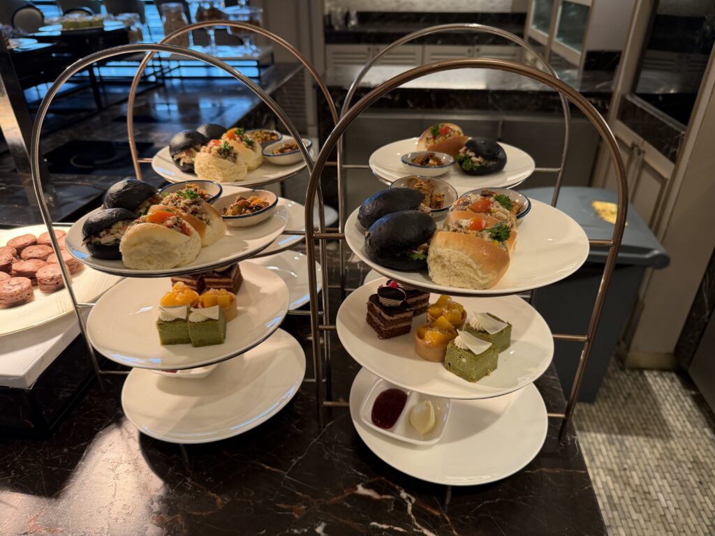 The Athenee Hotel, a Luxury Collection Hotel, Bangkok Afternoon Tea 2